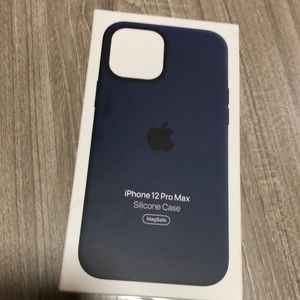 iPhone 12 Pro Max silicone case Deep navy blue. MagSafe.